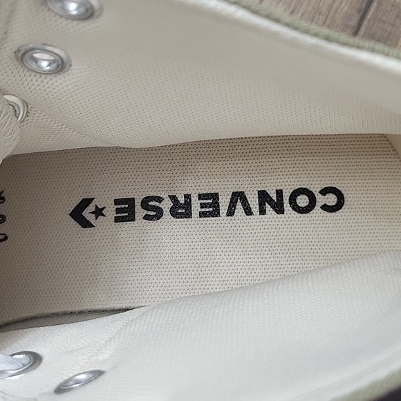 Converse High top Brand new platform in the box no lid. - Picture 12 of 12